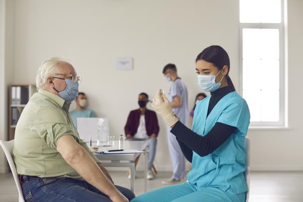 La majorité des Canadiens sont prêts à recevoir une dose de rappel contre la COVID-19