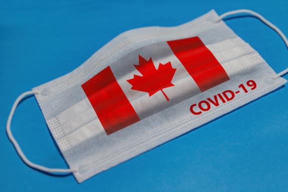 Living with COVID-19 in Canada in 2022