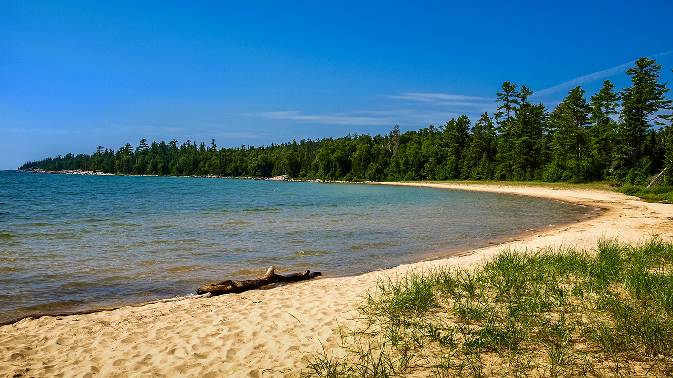 Canadians visiting Ontario: Shorter trips, but many of them