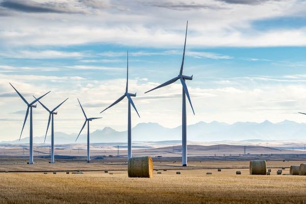 Investment in non-emitting electricity generation rises as demand grows in Canada - Statistics Canada 