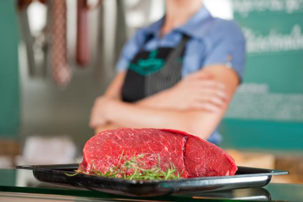 De l'abattage au supermarché : comment les chaînes d'approvisionnement influencent les prix du bœuf
